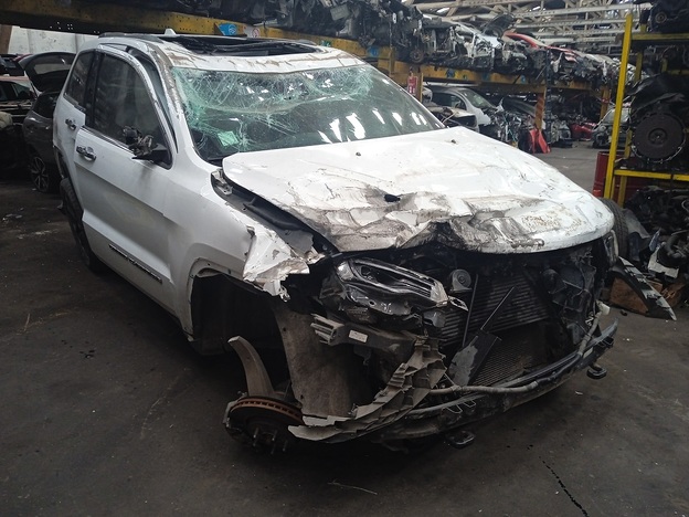  Jeep GRAND CHEROKEE 2012    EN DESARME
